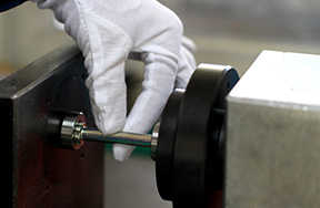 靜態(tài)試驗機(jī)